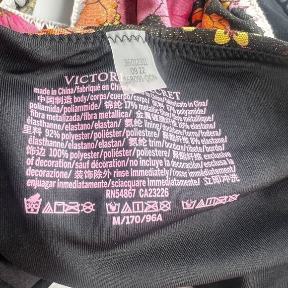 VICTORIA'S SECRET SWIM Ruffle One-Piece cheeky Swimsuit w/ Crochet cut out M - Picture 13 of 13